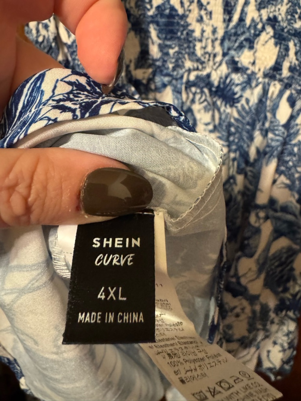 Women’s Plus Size Blue and White Floral Puff Sleeve Dress - Size 4X - Picture 6 of 6